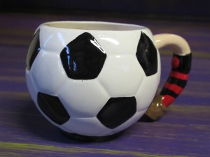 Come and make your dad his own football mug in his teams colours...this particular piece is painted in Beanotown FC colours! 